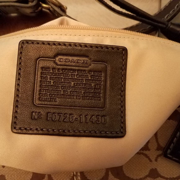 Coach F-11430 small purse - Picture 4 of 5